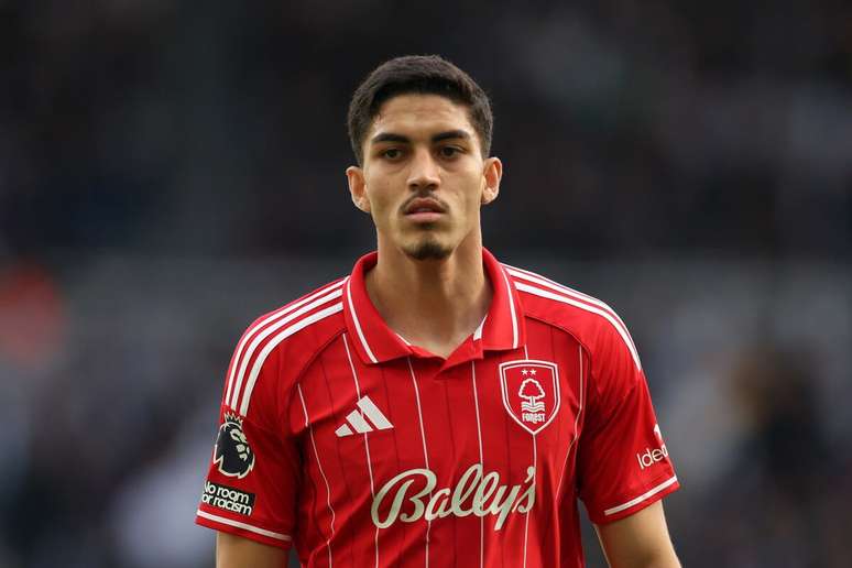 Jair tem pouca minutagem na Premier League &ndash;