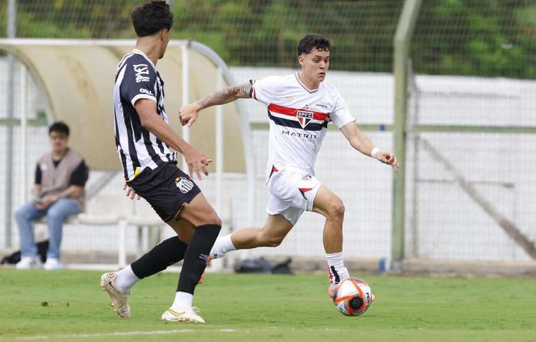 Lucca deve seguir no time principal do S&atilde;o Paulo &ndash;
