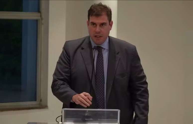 பாலோ சலோமாவோ வாஸ்கோவை நிர்வகித்தபோது பெட்ரினோவின் வலது கையாக இருந்தார் -