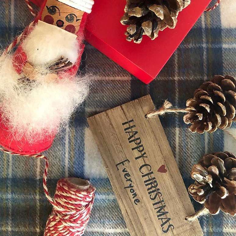 O artesanato &eacute; parte fundamental do Natal dinamarqu&ecirc;s. Todos fazem decora&ccedil;&otilde;es artesanais simples, desde as crian&ccedil;as na pr&eacute;-escola at&eacute; os profissionais nos escrit&oacute;rios.