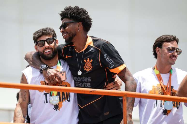 கோபா டோ பிரேசிலில் கொரிந்தியன்ஸின் வெற்றிகரமான பிரச்சாரத்தில் ஹ்யூகோ சௌசா சிறந்த கதாபாத்திரங்களில் ஒருவர்.