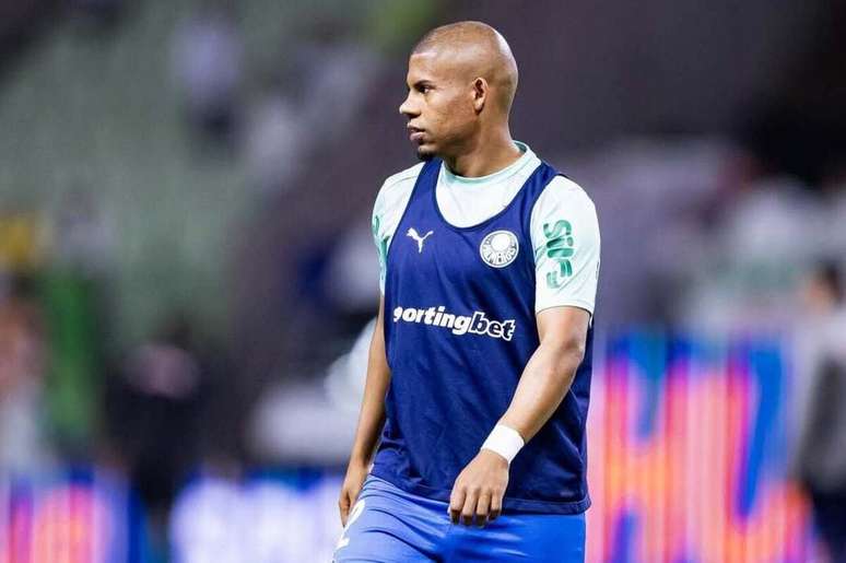 Gilberto chegou a ser relacionado em jogos de times principais, mas n&atilde;o atuou &ndash;