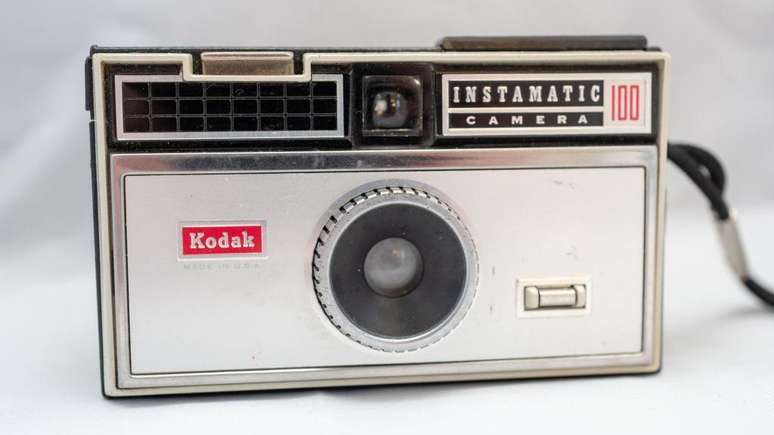 Em 1975, um jovem engenheiro da empresa que fabricava os filmes da Kodak fez a primeira fotografia com uma c&acirc;mera digital port&aacute;til