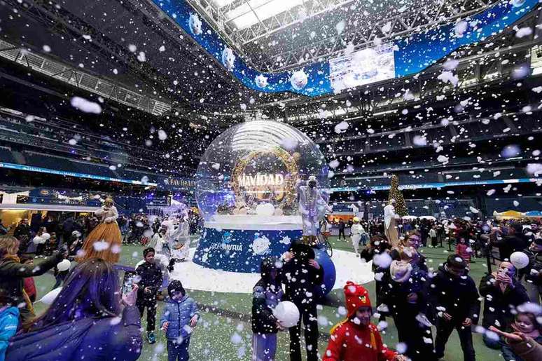 Est&aacute;dio do Real Madrid vira centro de atra&ccedil;&otilde;es durante per&iacute;odo natalino &ndash;