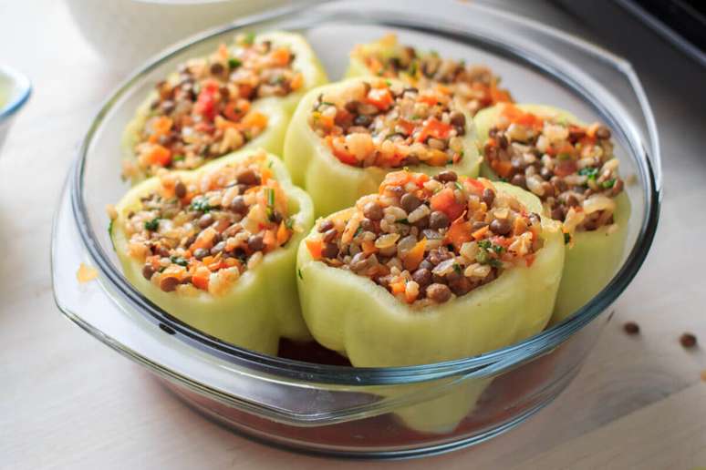 Piment&atilde;o recheado com lentilha 