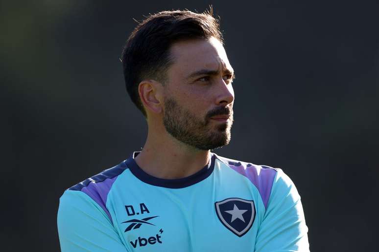 Davide Ancelotti iniciou sua carreira no Botafogo &ndash;