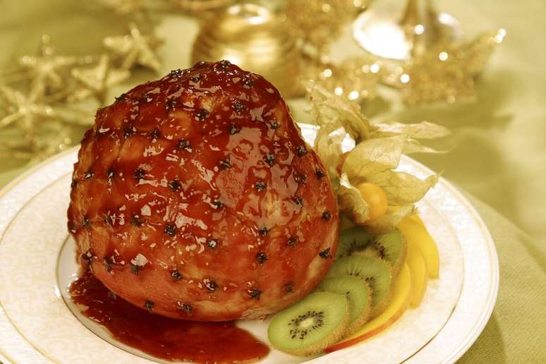 Tender com calda de manga e kiwi 