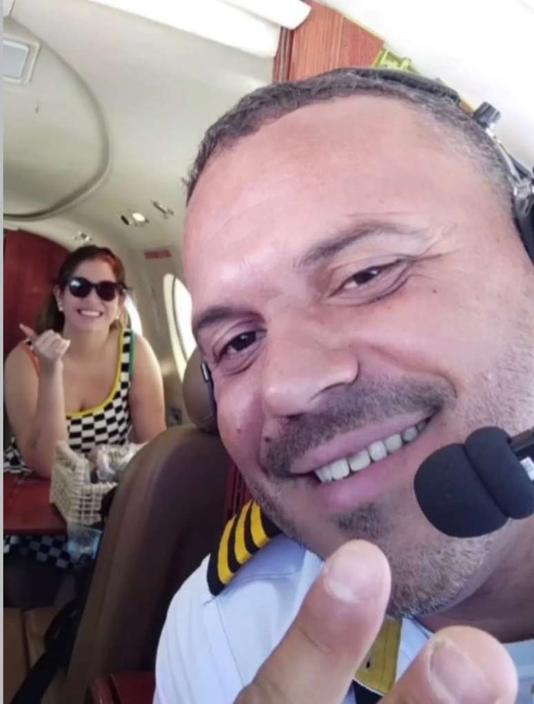 Mar&iacute;lia Mendon&ccedil;a e o copiloto Tarciso Pessoa Viana antes de morrerem em acidente a&eacute;reo