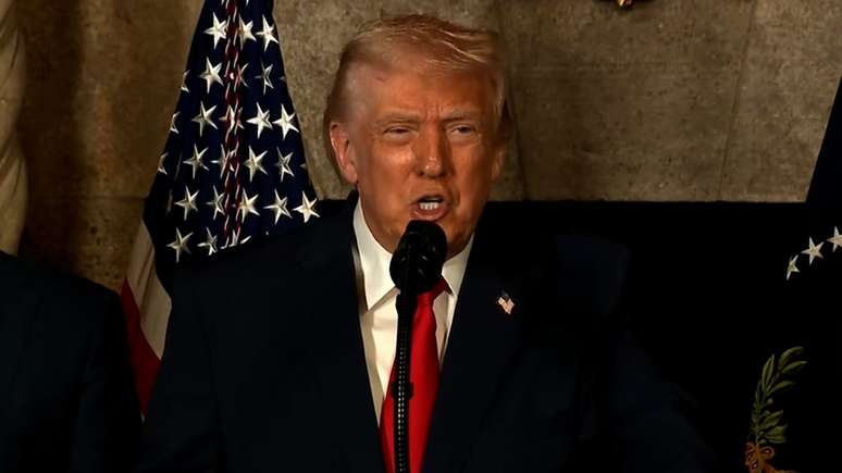 சமூக வலைதளங்களில் தாக்குதல் நடத்தப்பட்டது