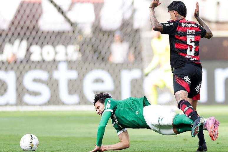 Palmeiras perdeu a Libertadores e o Brasileiro para o Flamengo &ndash;