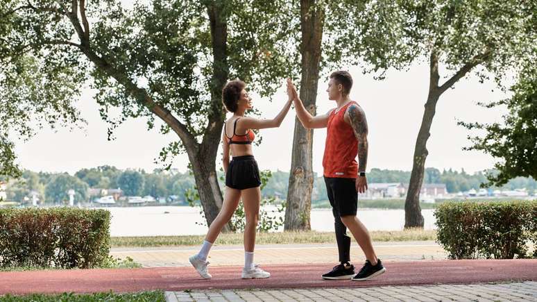 exerc&iacute;cio ao ar livre &ndash; depositphotos.com / IgorVetushko