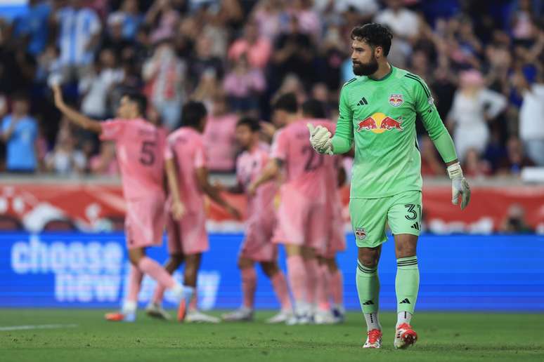 Carlos Coronel &eacute; o novo refor&ccedil;o do S&atilde;o Paulo 