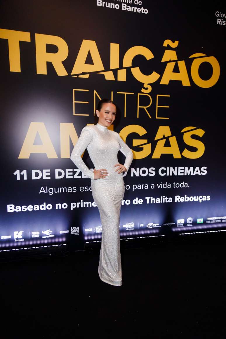 லாரிசா மனோலா 