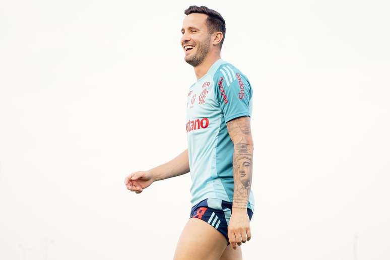 Sa&uacute;l durante treinamento pelo Flamengo &ndash;