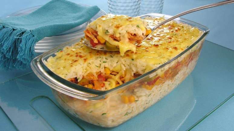 Arroz de forno com frango desfiado &ndash; Foto: Stela Handa