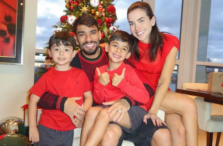 Lucas Paquet&aacute; celebrou em fam&iacute;lia &ndash;