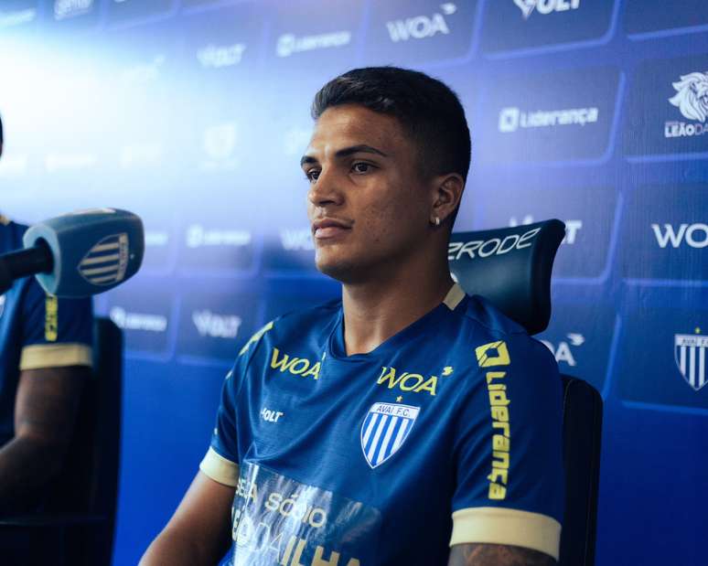 Jo&atilde;o Vitor deixa o Ava&iacute; para refor&ccedil;ar a Chapecoense 
