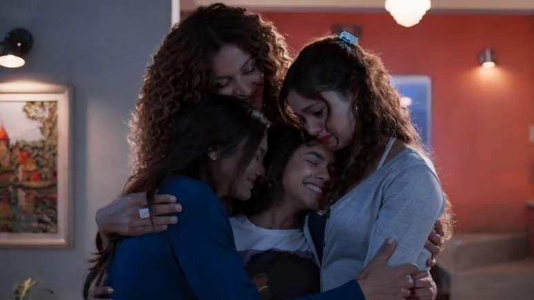 மூன்று கிரேஸ் காட்சி (இனப்பெருக்கம்/டிவி குளோபோ)