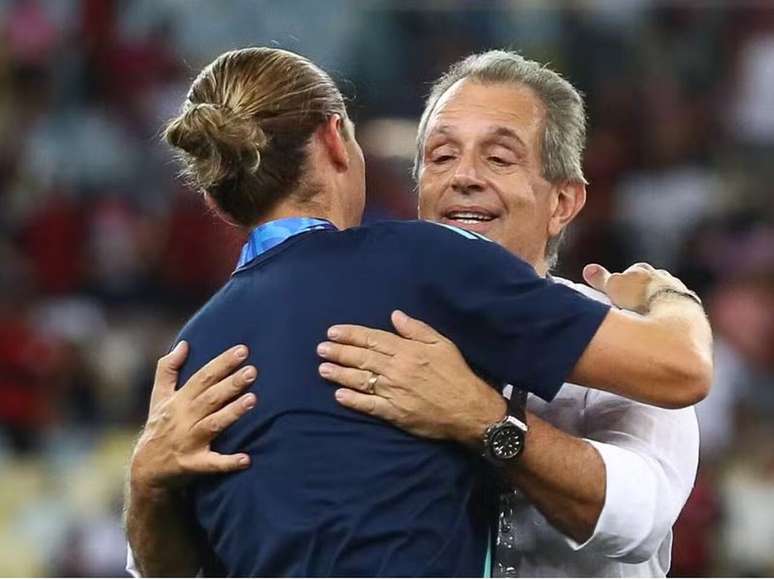 Filipe Lu&iacute;s recebe o menor sal&aacute;rio entre os treinadores da elite do futebol brasileiro &ndash;