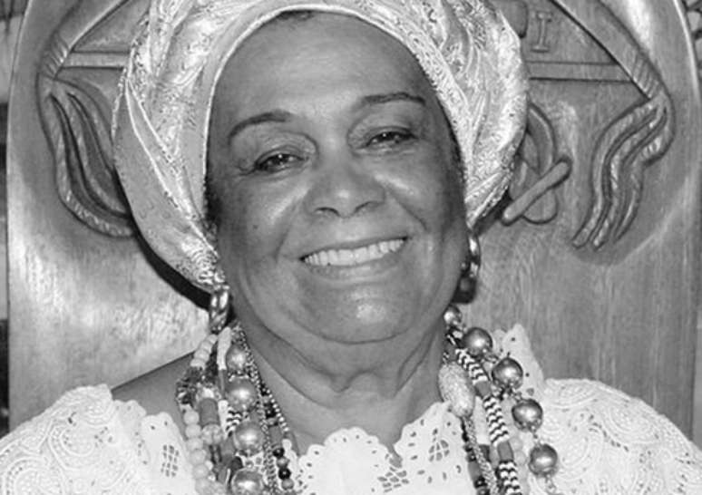 M&atilde;e Carmen deixa duas filhas, tr&ecirc;s netos e quatro bisnetos.