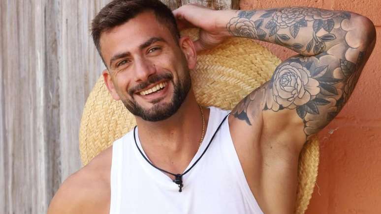 Nizam Hayek tem conta no Onlyfans