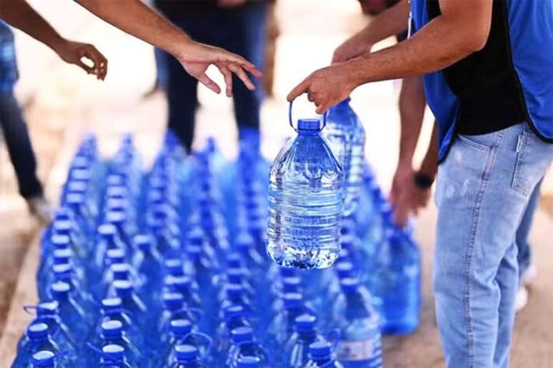 Gallons of water distributed to the rationing population
