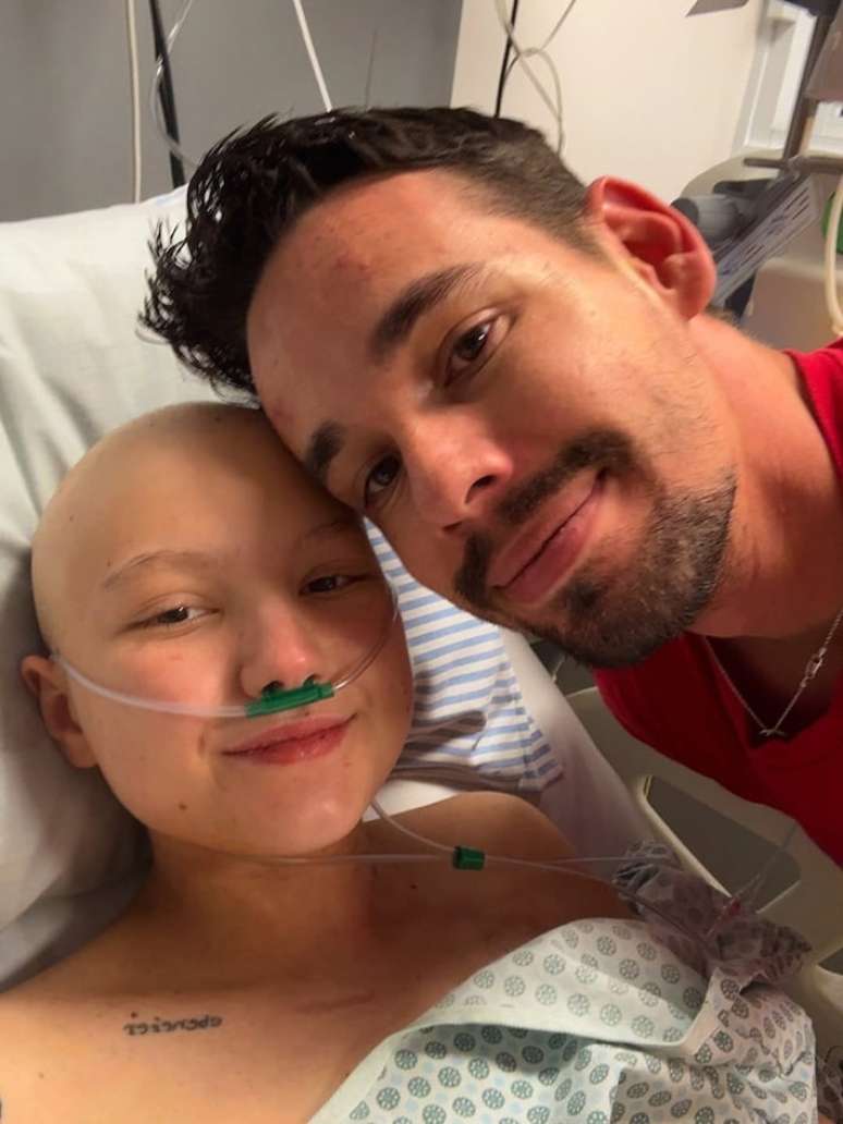 Lucas Borbas tem acompanhado Isabel Veloso durante interna&ccedil;&atilde;o em Curitiba