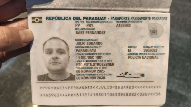 Silvinei was using an original Paraguayan passport at the time of his arrest, but the document did not contain his personal information.