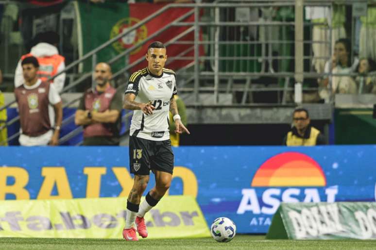 Guilherme Arana est&aacute; pr&oacute;ximo de jogar no Fluminense &ndash;