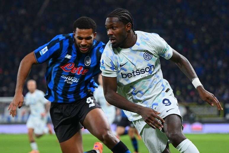 Inter de Mil&atilde;o retoma a lideran&ccedil;a do Italiano ao bater a Atalanta &ndash;