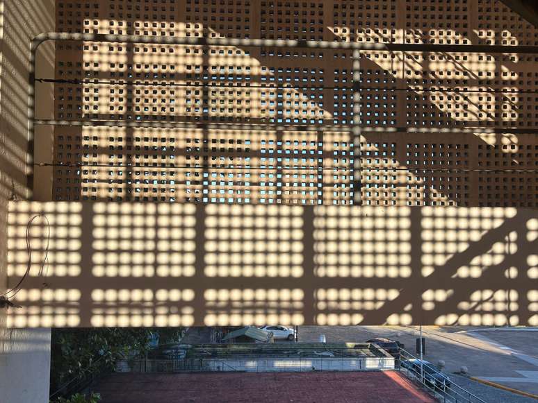 A Caixa D'&Aacute;gua de Olinda, que tem um elevador e um mirante para turistas, est&aacute; fechado e sofre com problemas de manuten&ccedil;&atilde;o - nem a Companhia Pernambucana de Saneamento (Compesa), dona do pr&eacute;dio, nem a prefeitura de Olinda, que gere o local, deram previs&atilde;o para a reabertura ao p&uacute;blico.