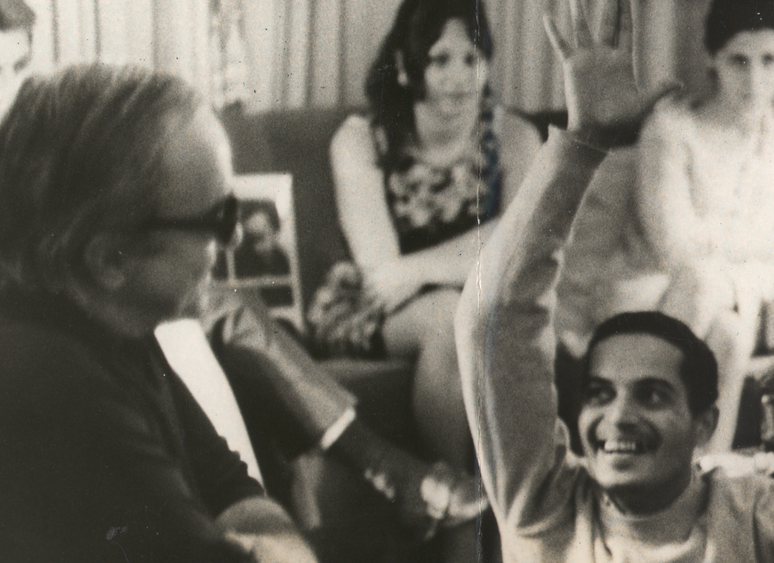 Baden Powell e Vinicius de Moraes em foto de 1972; Powell, que virou evang&eacute;lico, rejeitaria anos mais tarde cantar a palavra 'sarav&aacute;'