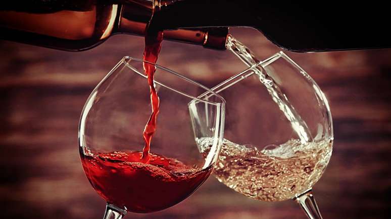 vinho &ndash; depositphotos.com / belchonock