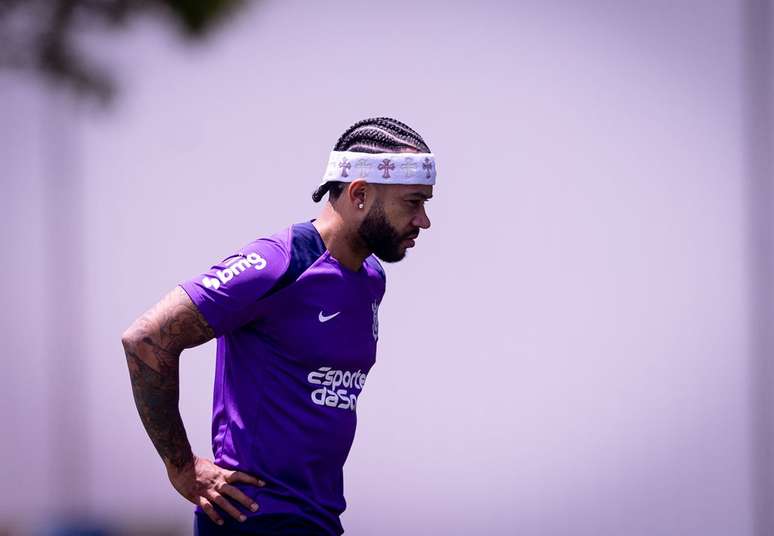 Apesar das conquistas, Depay tem futuro incerto no Corinthians &ndash;