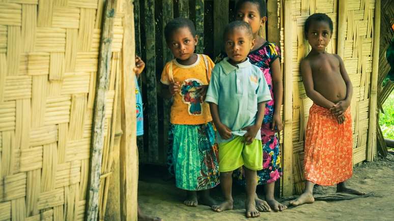 No cotidiano, a conviv&ecirc;ncia de tantas l&iacute;nguas em Papua-Nova Guin&eacute; faz com que o multilinguismo seja regra, e n&atilde;o exce&ccedil;&atilde;o &ndash; depositphotos.com / MichalKnitl