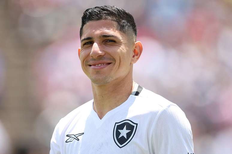 Savarino &eacute; cobi&ccedil;ado nesta janela de transfer&ecirc;ncias &ndash;