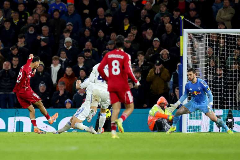 LiverpooleLeeds se enfrentaram em 6/11. Terminou empateem 3 a 3.