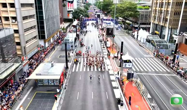 Imagem a&eacute;rea da largada feminina da prova