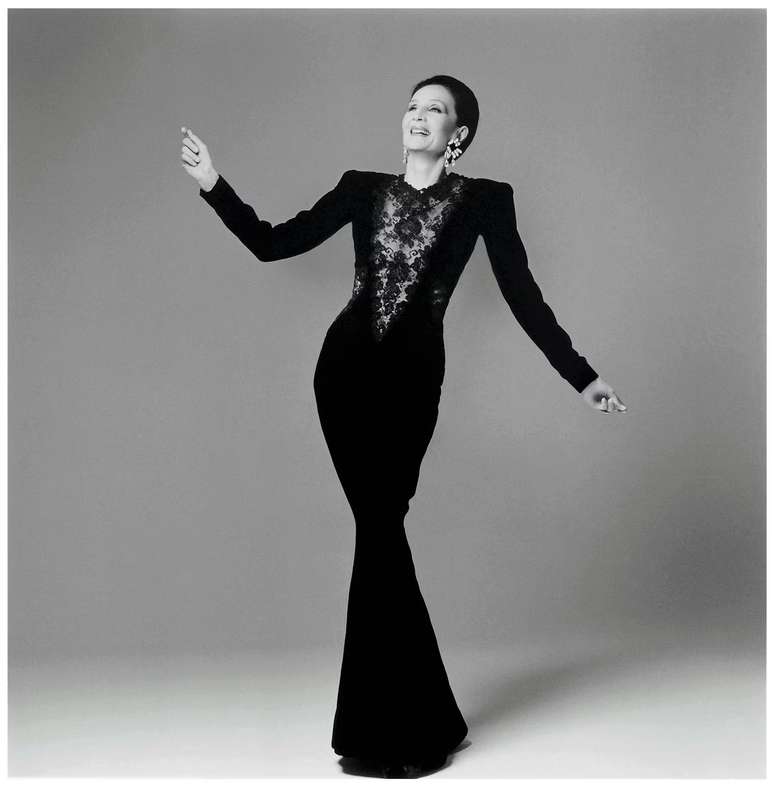 A parisiense inspirou mulheres dos quatro cantos do planeta a se vestir unindo eleg&acirc;ncia e personalidade