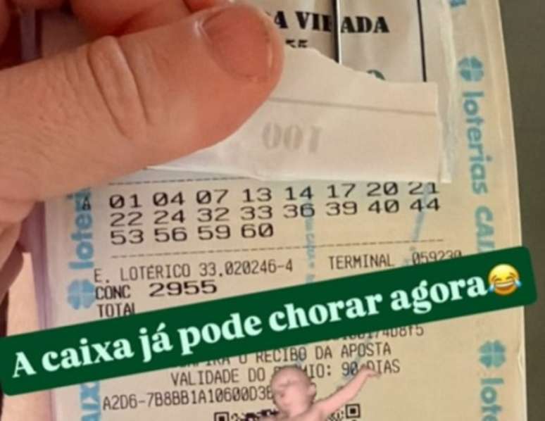 A ex-BBB Paulinha Leite diz ter acertado cinco dezenas do sorteio da Mega da Virada.