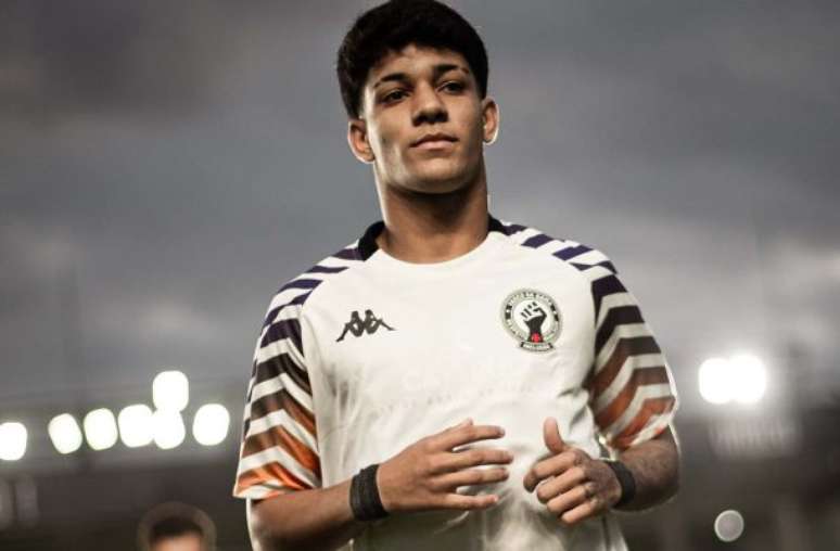 Um dos destaques do sub-20 do Vasco, Luiz L&oacute;cio assina em definitivo &ndash;
