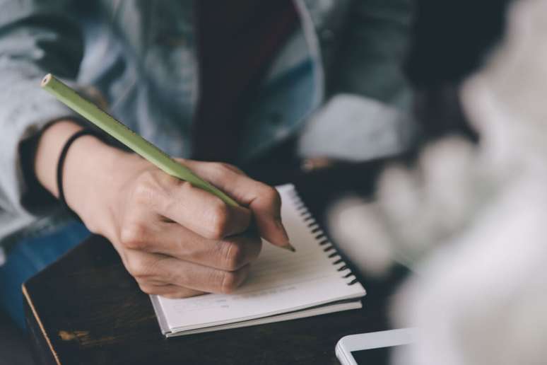 Para atrair um amor verdadeiro, a pessoa deve focar seus desejos na ess&ecirc;ncia, e n&atilde;o na apar&ecirc;ncia 