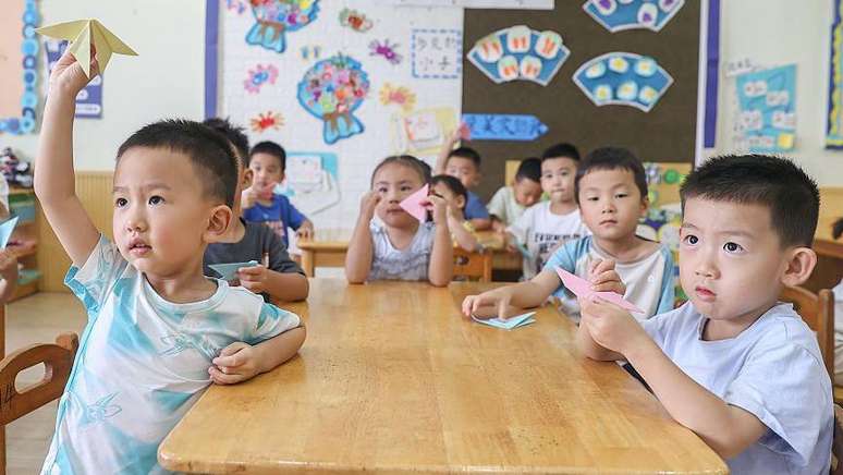 A China &eacute; um dos pa&iacute;ses mais caros para criar filhos, segundo um estudo de 2024