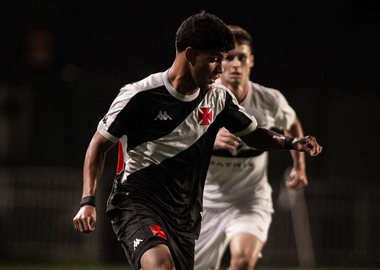 Um dos destaques do sub-20 do Vasco, Luiz L&oacute;cio assina em definitivo &ndash;