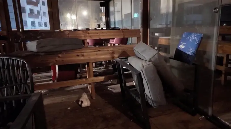 Imagem divulgada pela pol&iacute;cia local mostra terra&ccedil;o do Le Constellacion &mdash; acredita-se que inc&ecirc;ndio tenha come&ccedil;ado em andar inferior