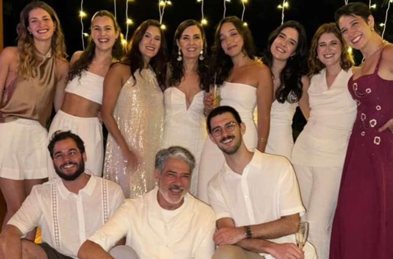 F&aacute;tima Bernardes e William Bonner passaram o ano novo com a fam&iacute;lia 
