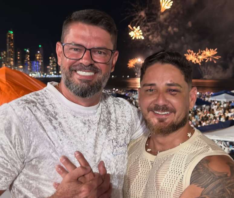 Casal v&iacute;tima de agress&atilde;o em Porto de Galinhas passa o r&eacute;veillon em Santa Catarina