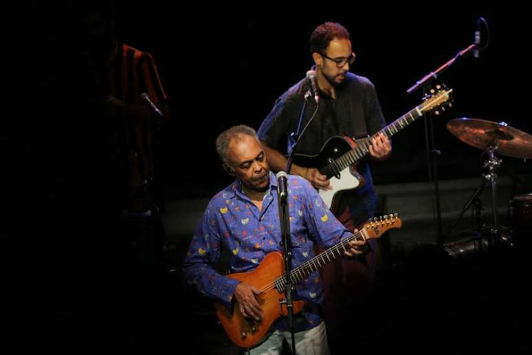 Gilberto Gil e o filho Bem na passagem da turn&ecirc; 'Refavela 40' por S&atilde;o Paulo, em 2017.