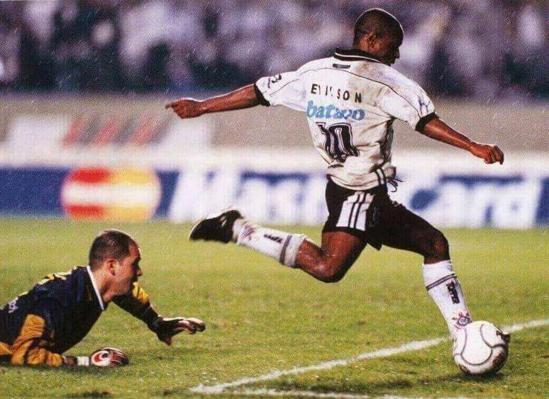 Edilson teve grande destaque no Corinthians &ndash;