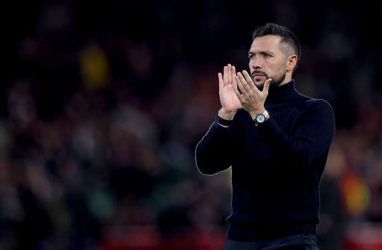 Farioli comanda o Porto e espera mais um bom resultado l&iacute;der do Portugu&ecirc;s.